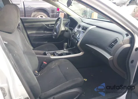 2015 Nissan Altima 2.5 S z USA, uszkodzony, nr VIN 1N4AL3AP8FN910375